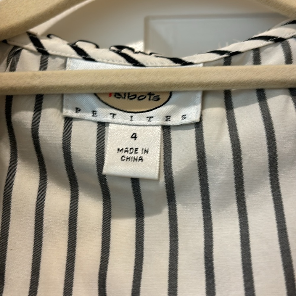 Talbots blouse - Picture 4 of 6